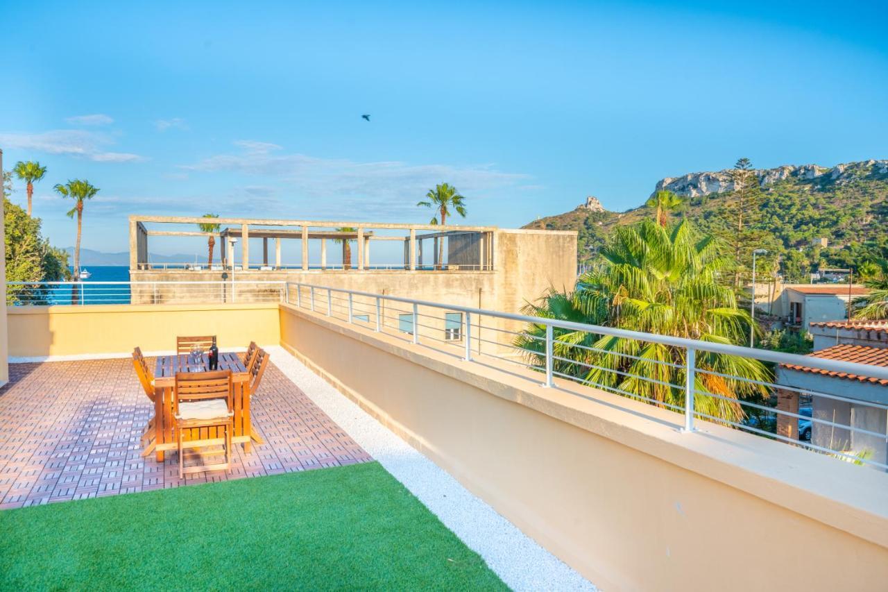 カリアリTerrazza Sella Del Diavolo - Vista Mare - Wifi Acアパートメント エクステリア 写真