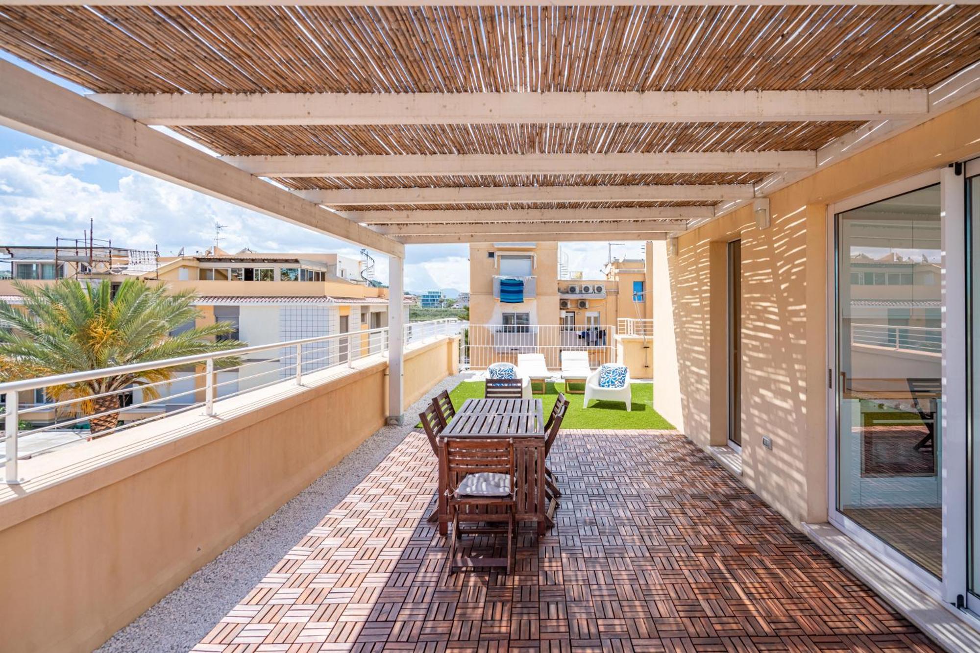 カリアリTerrazza Sella Del Diavolo - Vista Mare - Wifi Acアパートメント エクステリア 写真
